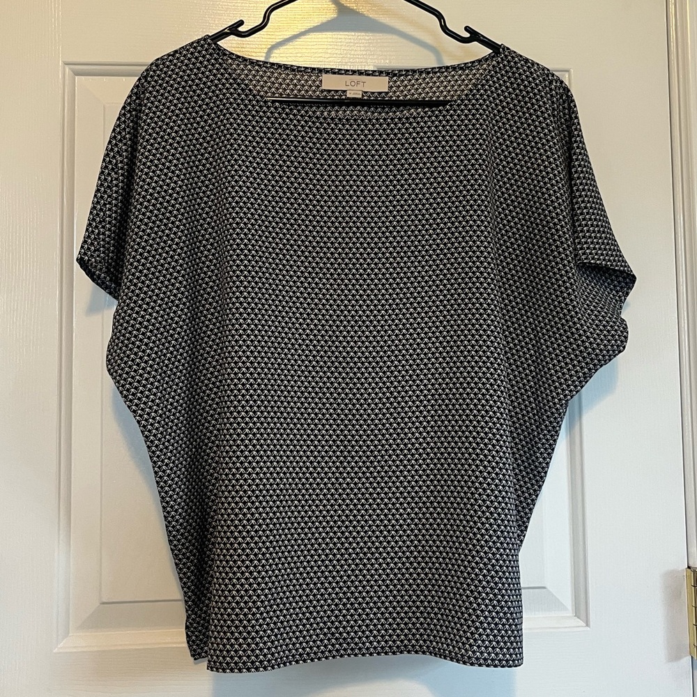 LOFT Black and White Geometric Blouse
